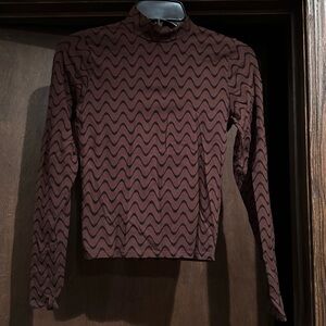 Brown Trippy Striped Long Sleeve Crop Top〰️